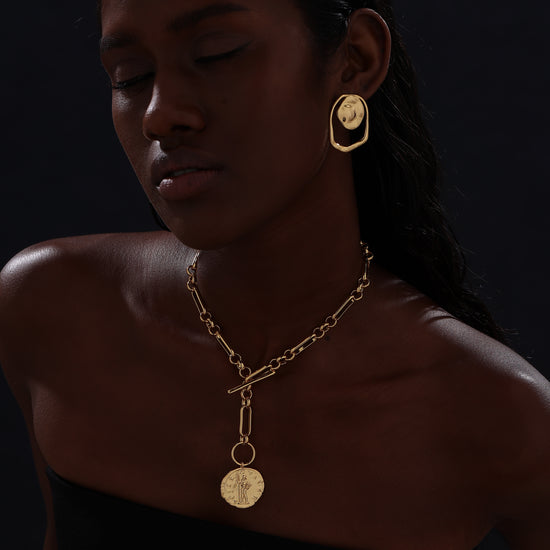 T-bar Curb Chain Necklace with Ancient Coin - Unisex - Necklace - ONNNIII