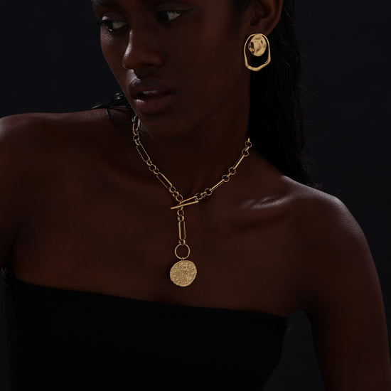 T-bar Curb Chain Necklace with Ancient Coin - Unisex - Necklace - ONNNIII
