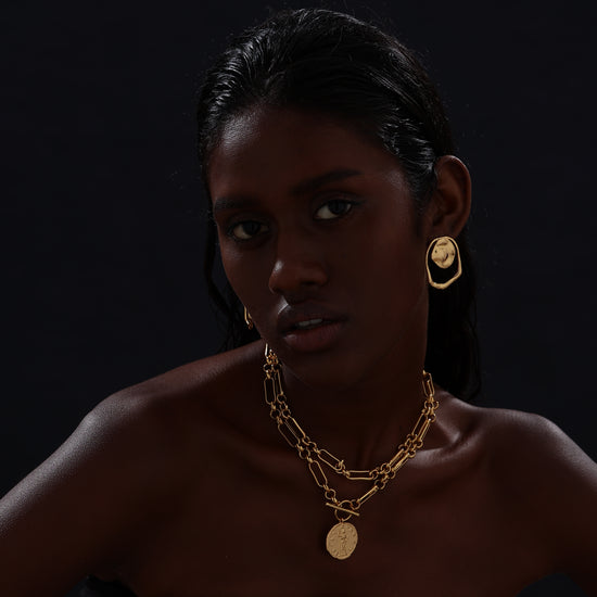 T-bar Curb Chain Necklace with Ancient Coin - Unisex - Necklace - ONNNIII