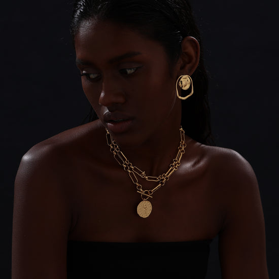 T-bar Curb Chain Necklace with Ancient Coin - Unisex - Necklace - ONNNIII