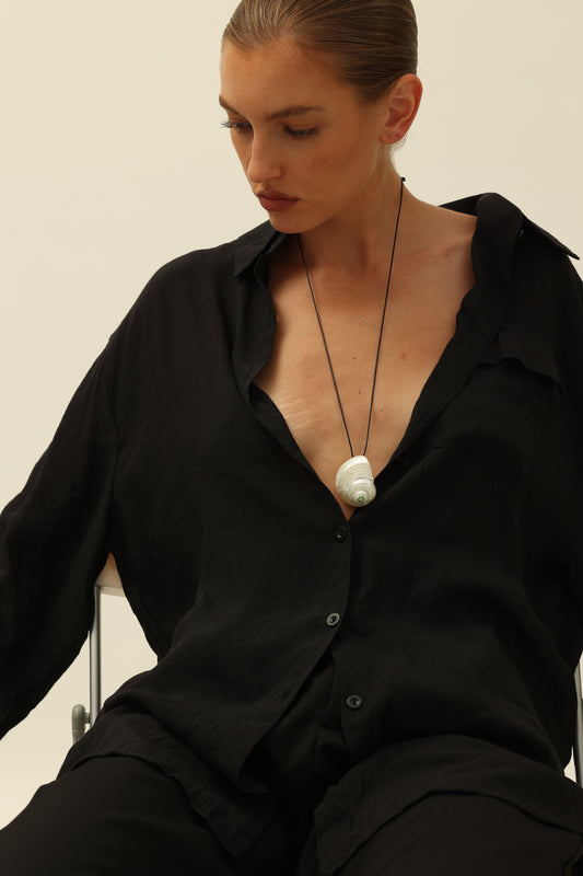 ISOLA NECKLACE | Black