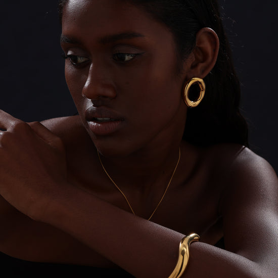 Oval Wave Stud Earrings - Earrings - ONNNIII