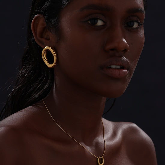 Oval Wave Stud Earrings - Earrings - ONNNIII