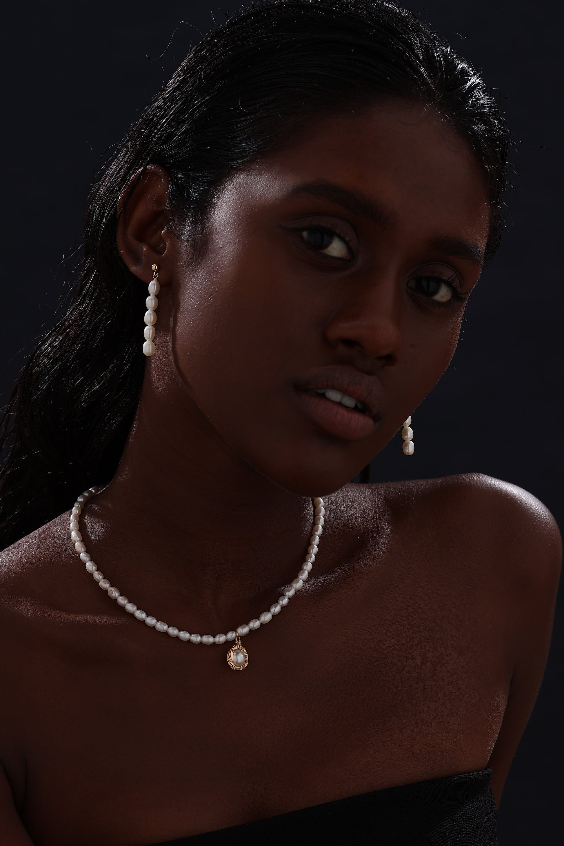 Freshwater Pearl Drop Earrings - Earrings - ONNNIII