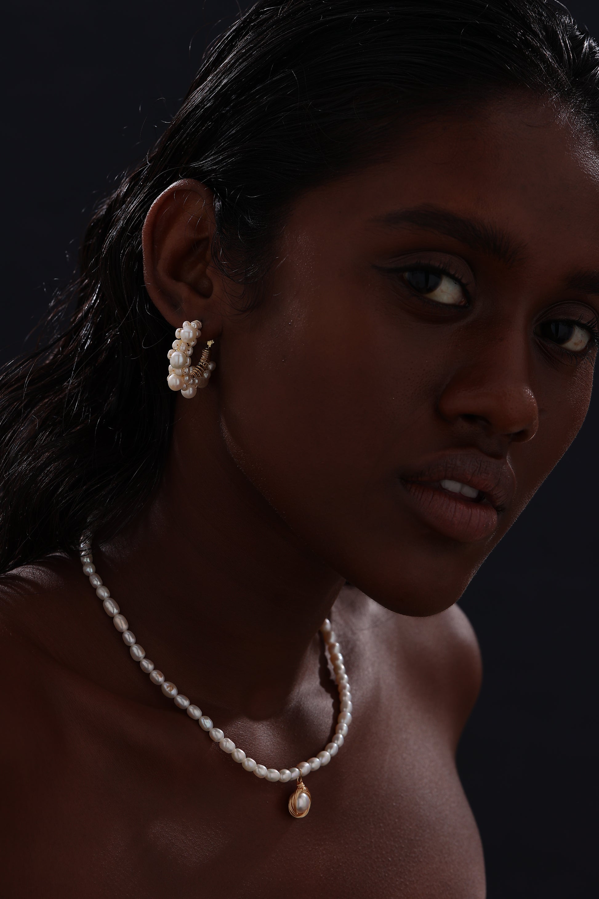 Freshwater Pearl Hoop Earrings - Earrings - ONNNIII