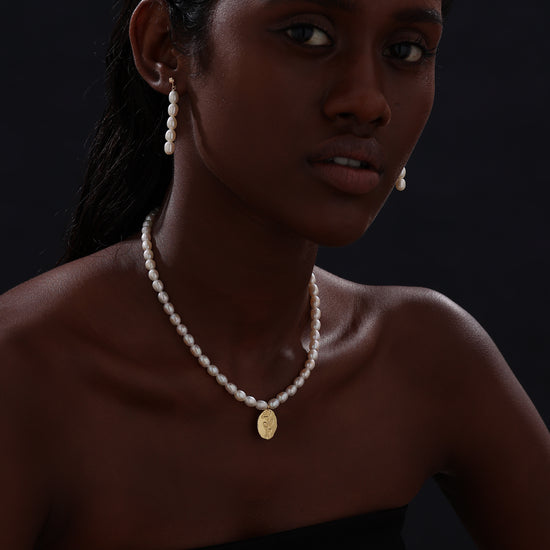 Handcrafted Rose Pendant Pearl Necklace - Double Sided - Necklace - ONNNIII
