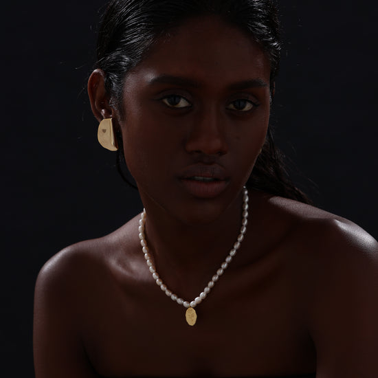 Handcrafted Rose Pendant Pearl Necklace - Double Sided - Necklace - ONNNIII