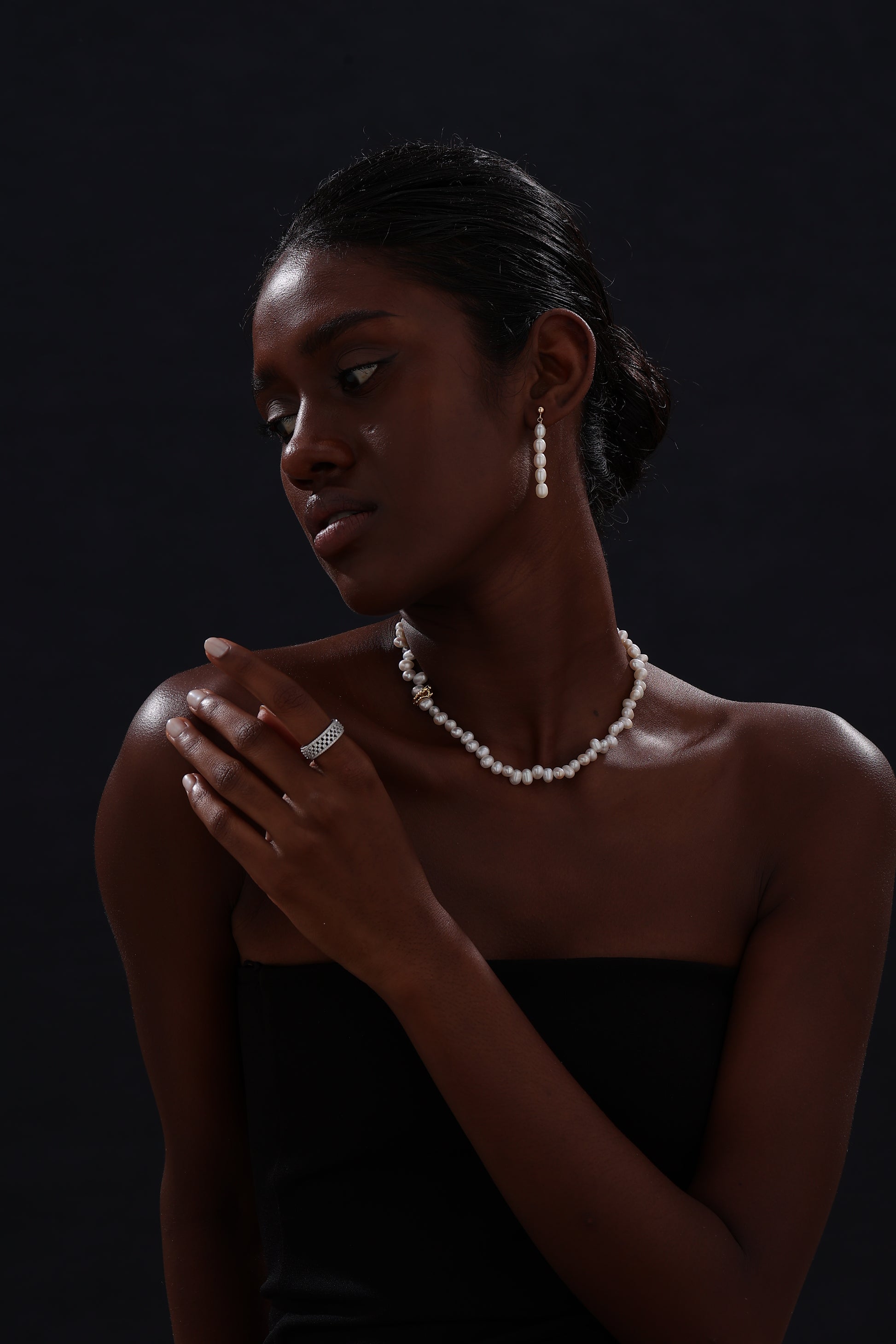 Freshwater Pearl Drop Earrings - Earrings - ONNNIII