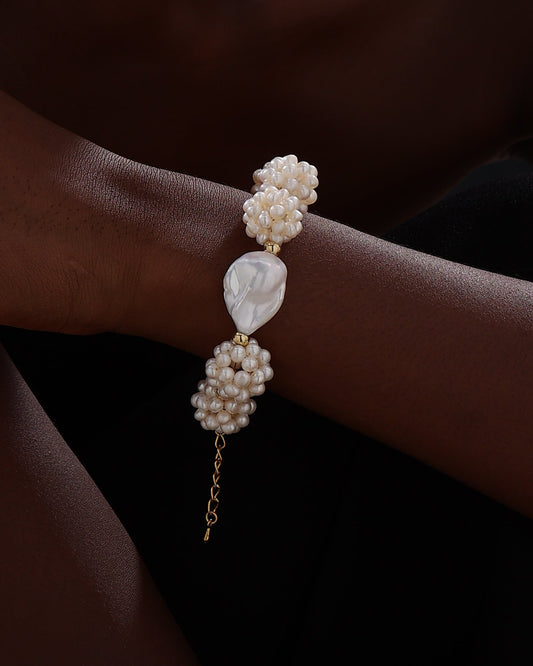 The Jardin Baroque Pearl Bracelet