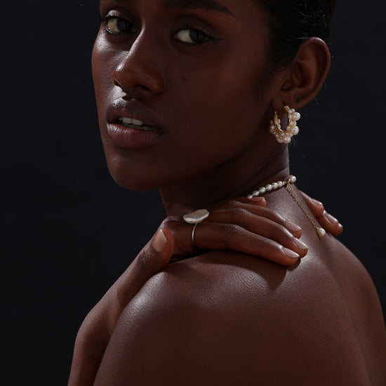 Freshwater Pearl Hoop Earrings - Earrings - ONNNIII