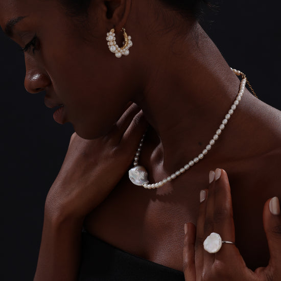 Freshwater Pearl Hoop Earrings - Earrings - ONNNIII