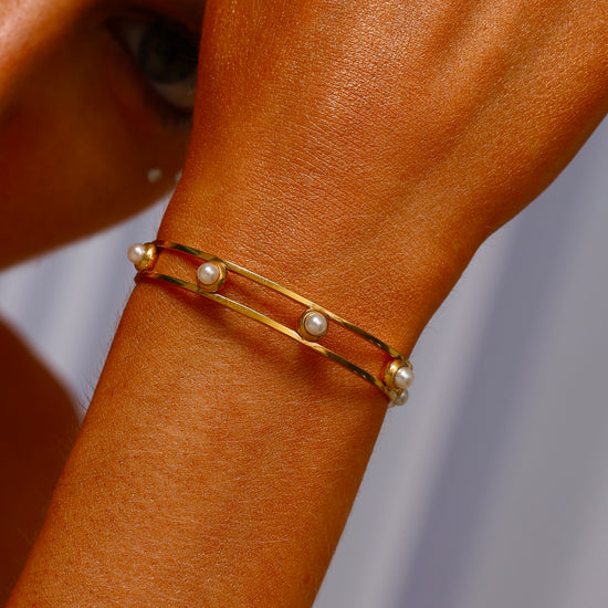 Hollow Pearl Cuff Bangle - Bracelet - ONNNIII