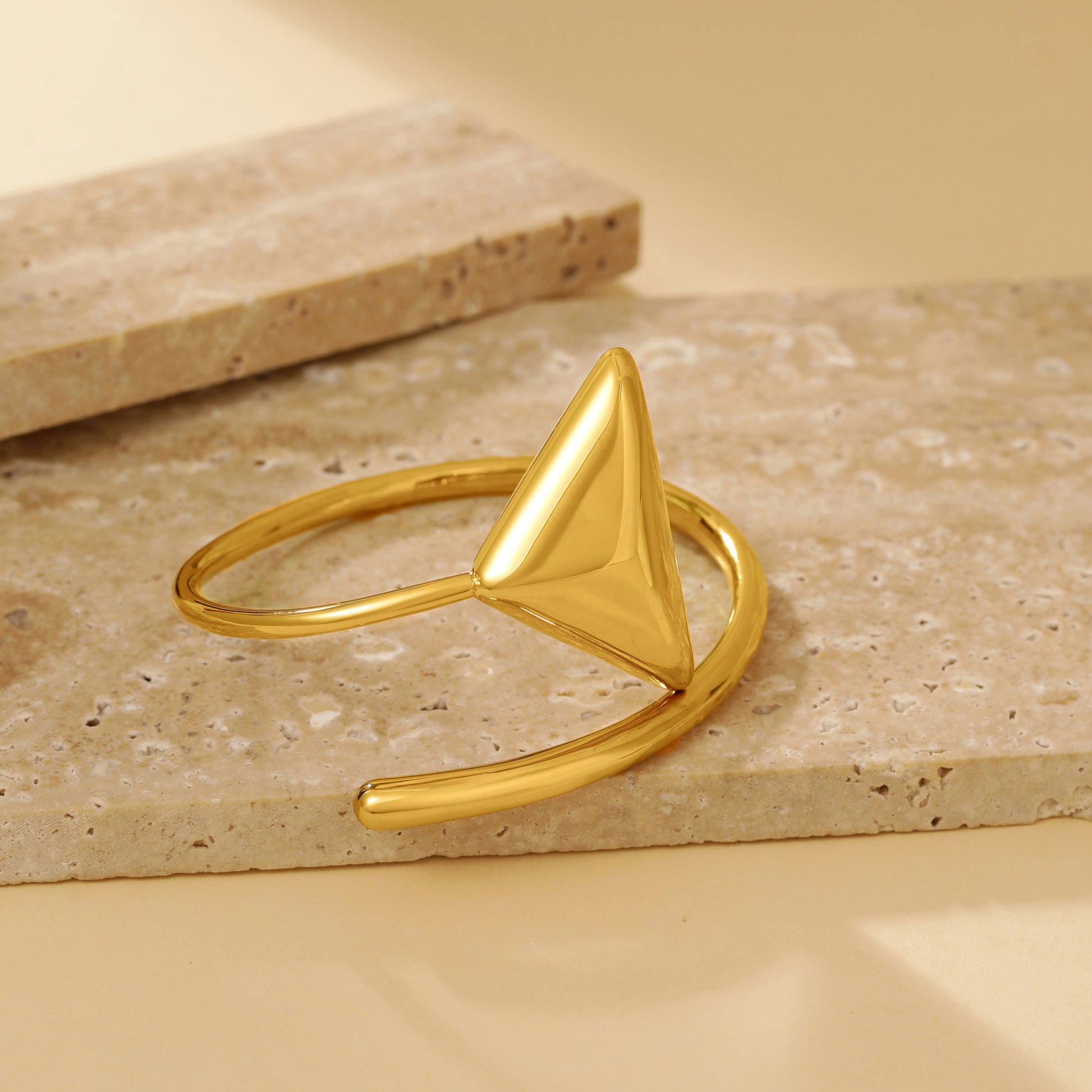 Triangle Cuff Bangle - Unisex - Bracelet - ONNNIII