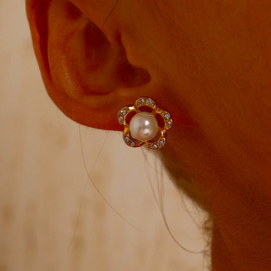 Pearl Flower Stud Earrings - Earrings - ONNNIII