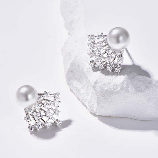 Pearl Scallop Stud Earrings - Earrings - ONNNIII