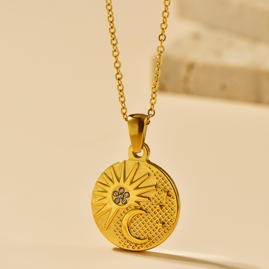 Round Star and Moon Pendant 18K Gold Plated Necklace - Hypoallergenic - Necklace - ONNNIII