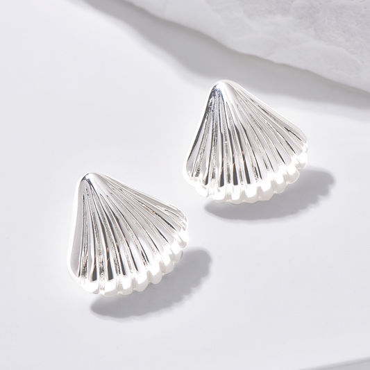 Shell Stud Earrings - Silver - Earrings - ONNNIII