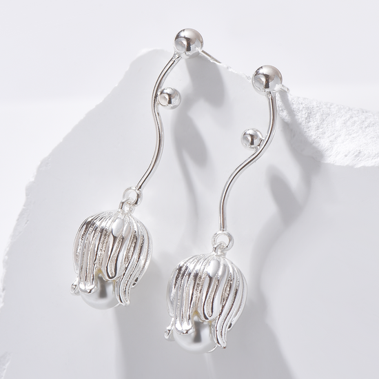 Lily of the Valley Pearl Drop Earrings - Earrings - ONNNIII