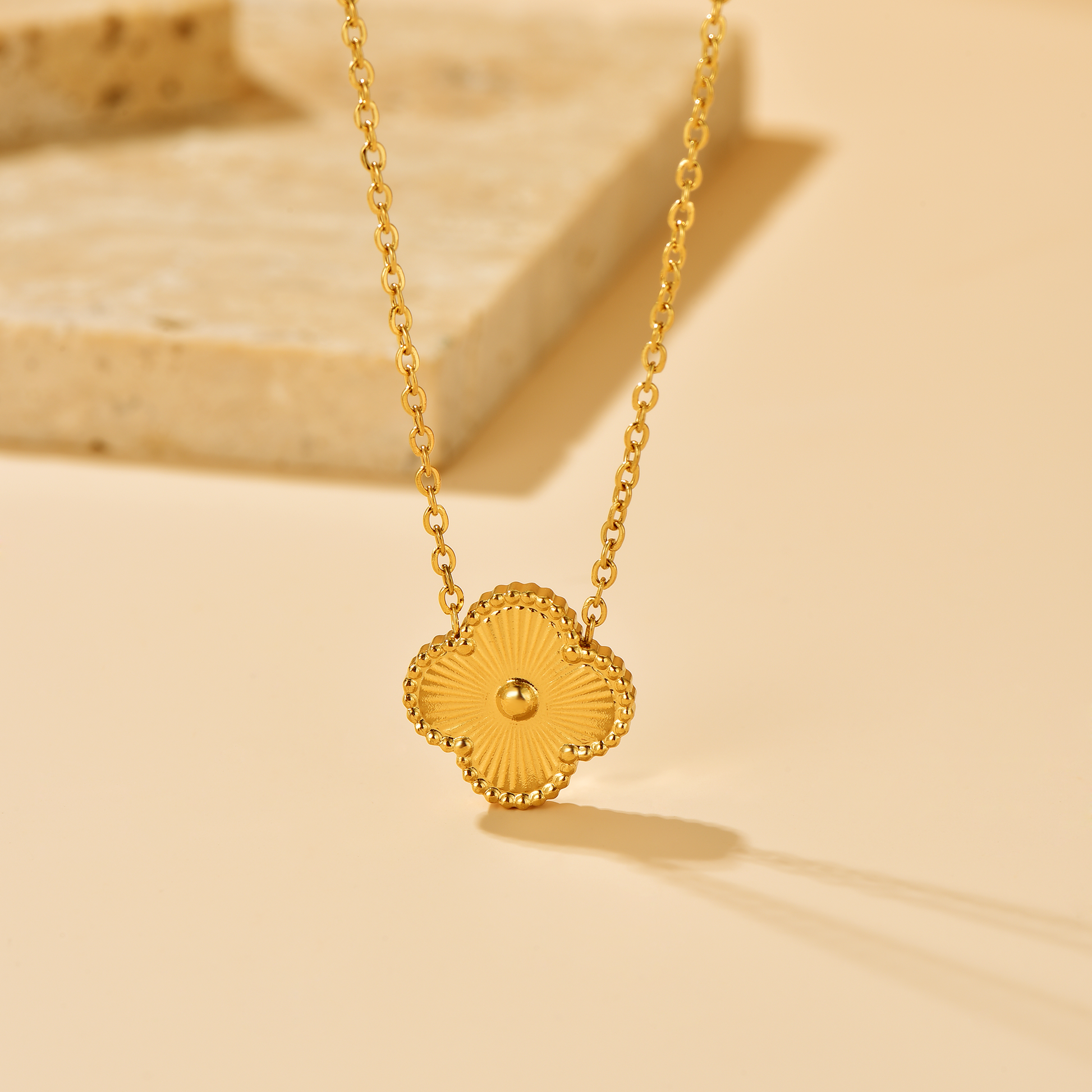 Clover Pendant Necklace 18K Gold Plated Waterproof Tarnish