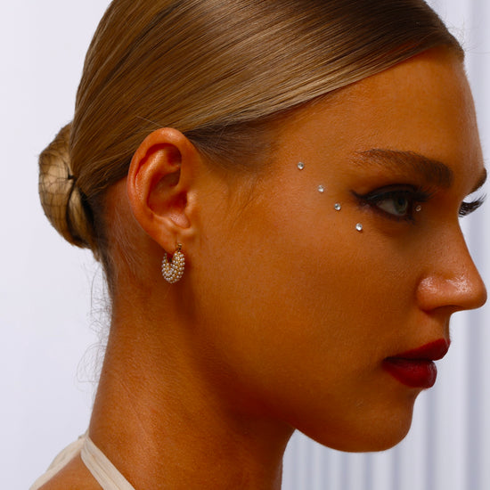 Pearl Pavé Huggie Earrings - Earrings - ONNNIII