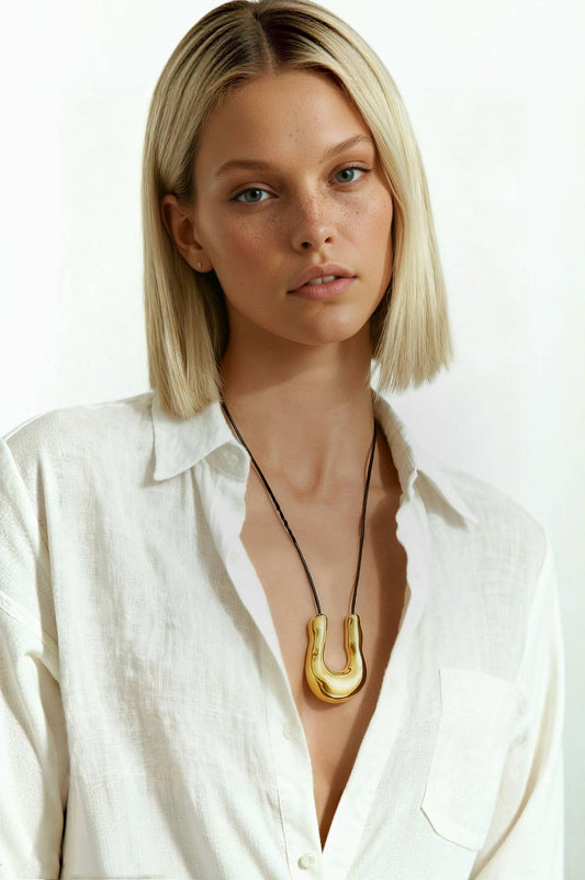 U Pendant Rope Necklace｜Gold