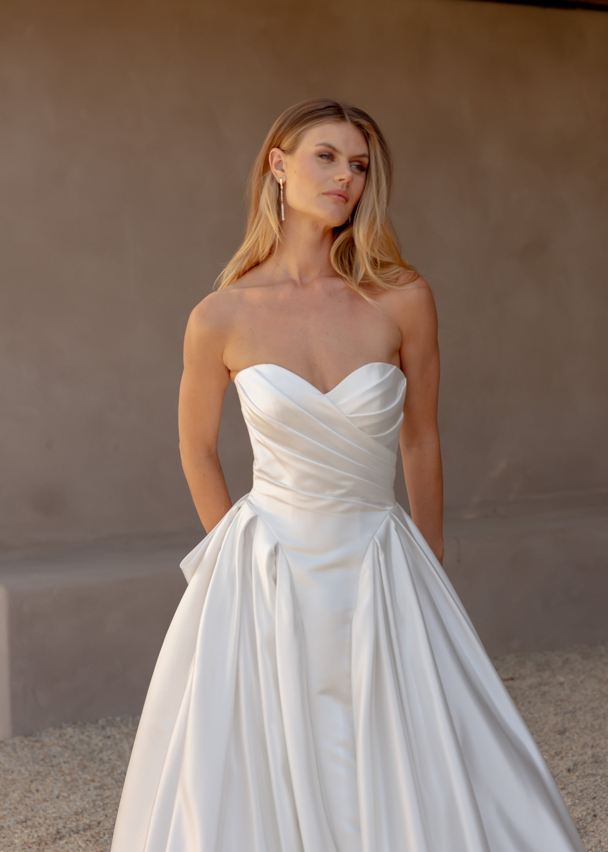 Stiltora Pearl Drop Earrings - Default Title - Earrings - ONNNIII